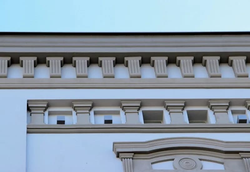 Jaką zaprawę do gzymsów wybrać, aby uniknąć błędów w renowacji?