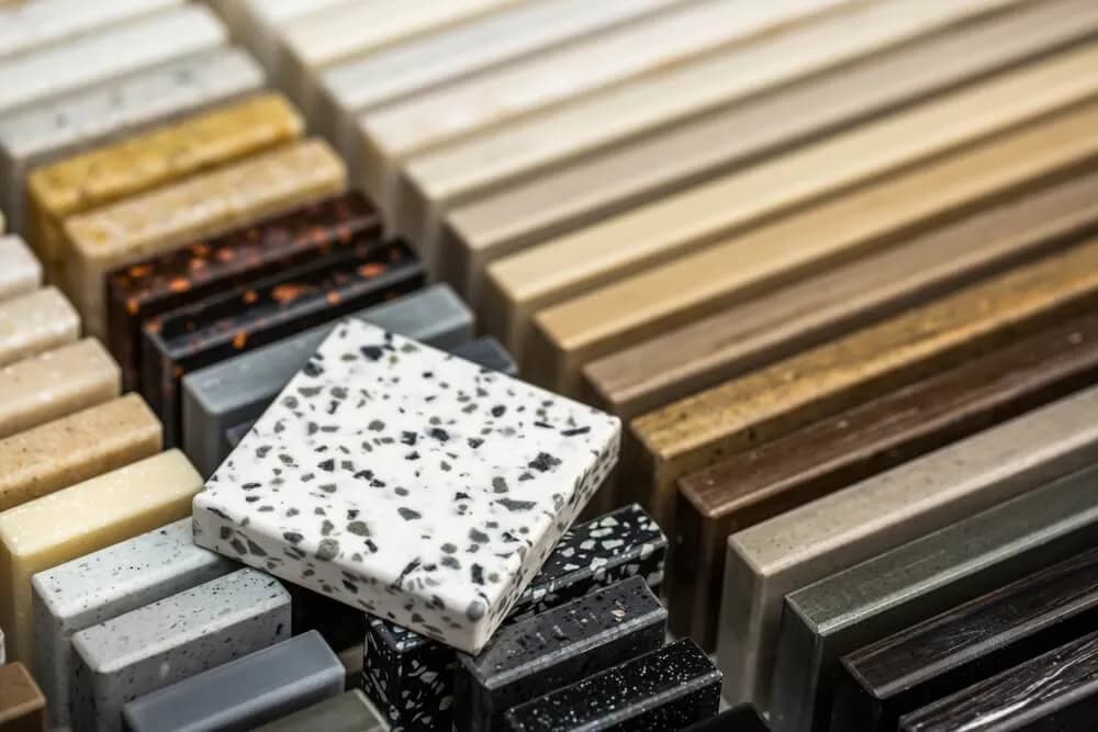 Kompozyt a konglomerat: Kluczowe różnice, które musisz znać