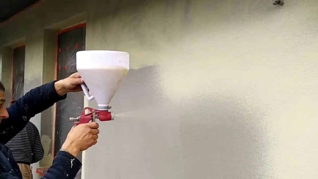 Jaki tynk do pistoletu? Wybierz najlepszy plaster do natrysku