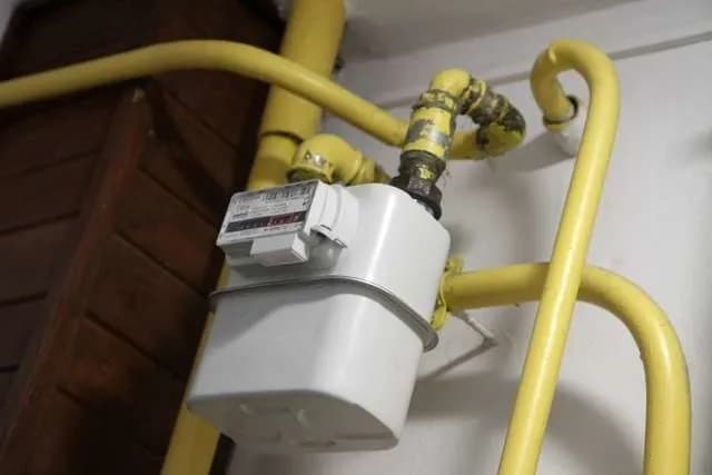 Ile kosztuje ponowne podłączenie licznika gazu? Zaskakujące wydatki i procedura