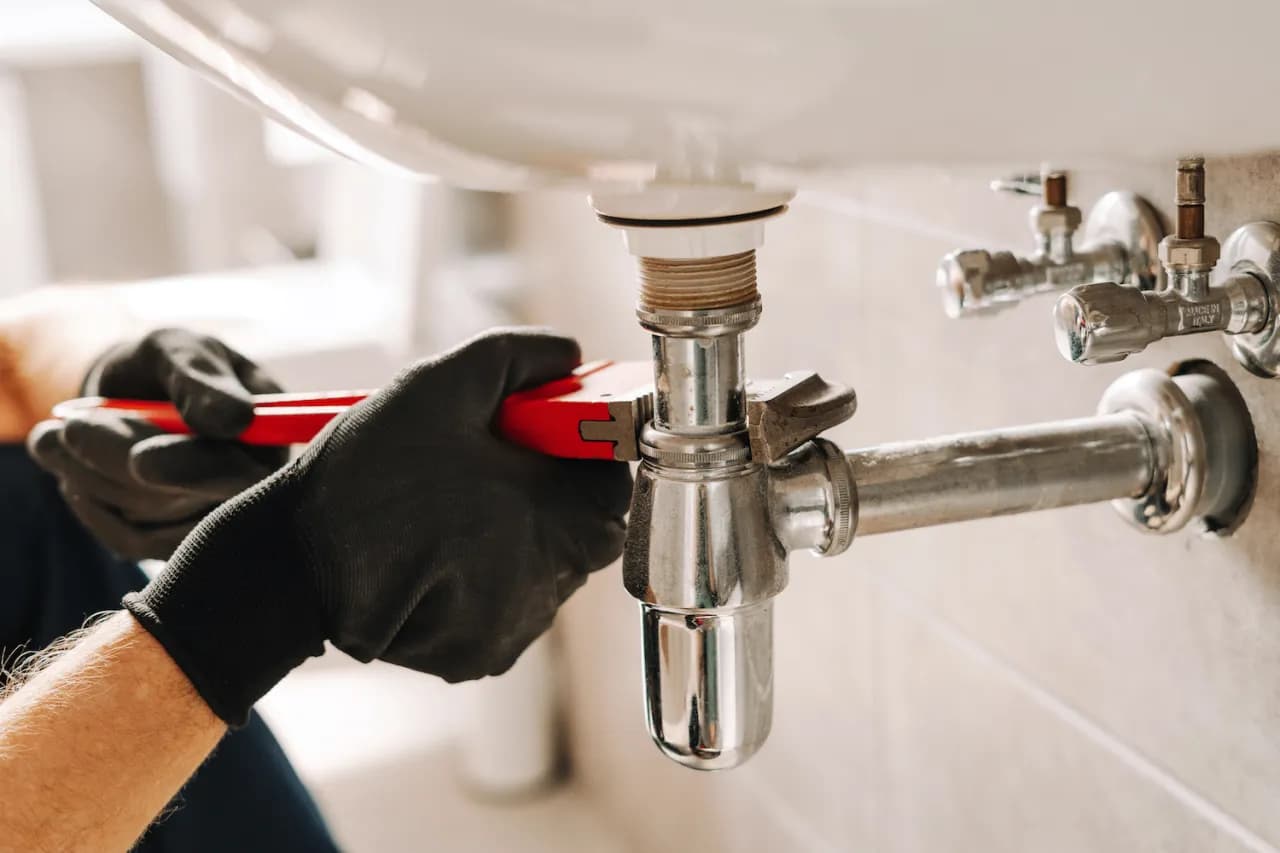 Nowoczesne technologie w instalacjach sanitarnych – na co warto postawić?