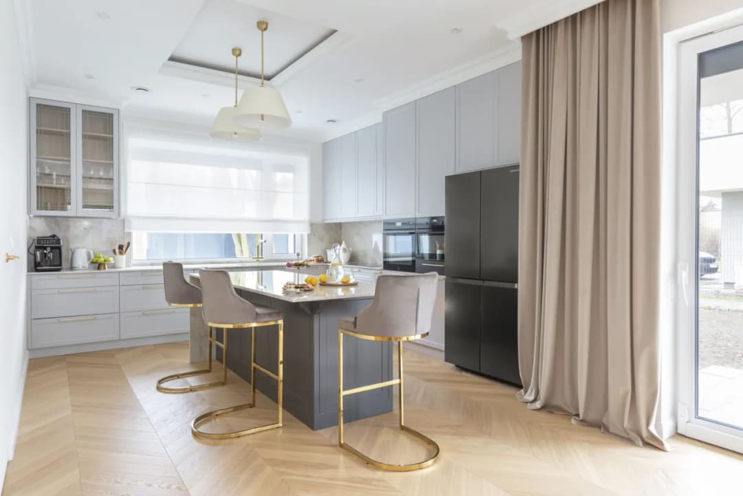 Wykończenie wnętrz w brazylijskim stylu: kolory i faktury prosto z Rio