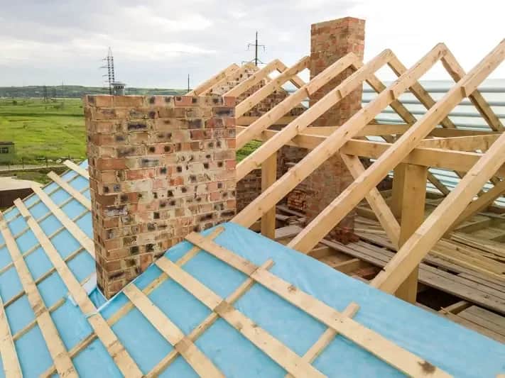 Łaty na dach: Jak wybrać idealne rozwiązanie do budowy dachu?