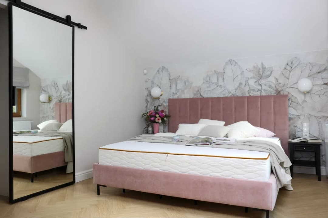 Jaki materac wybrać do łóżka małżeńskiego? Rozmiar, twardość i wsparcie dla kręgosłupa