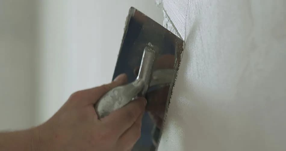 Jaki gips na tynk cementowo-wapienny? Wybierz najlepszy i uniknij błędów!