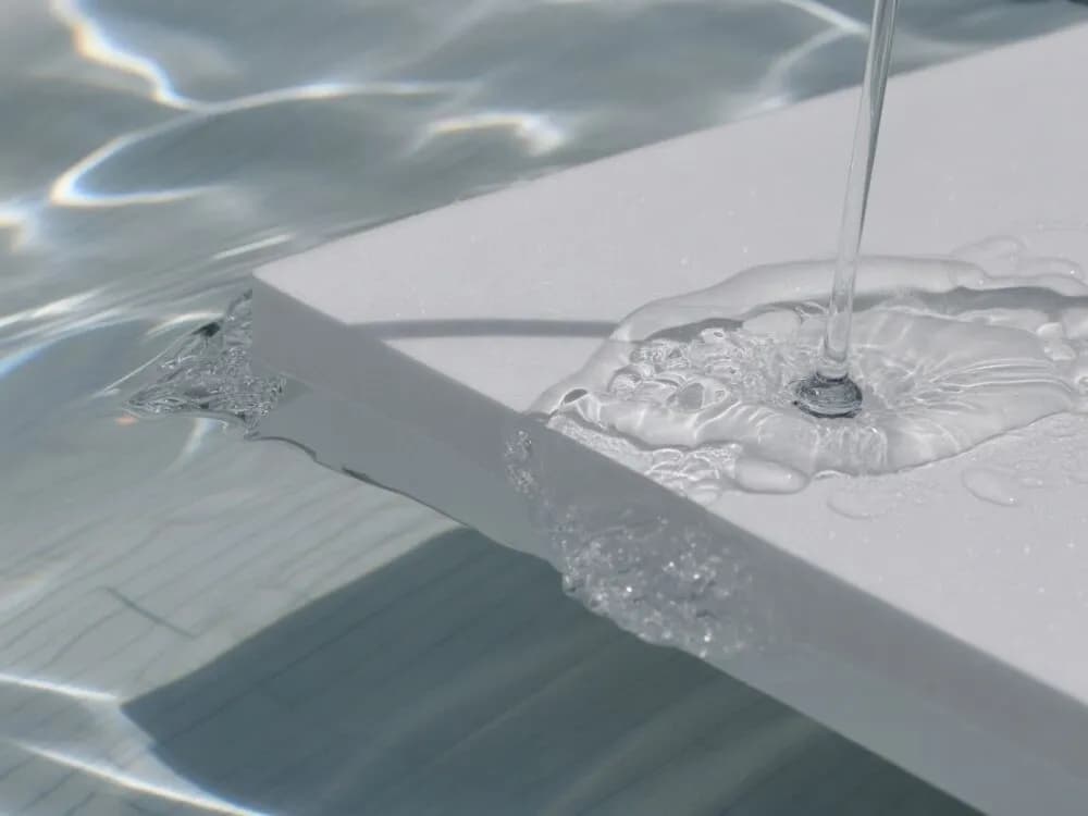 Czy styropian pije wodę? Właściwości izolacyjne materiału