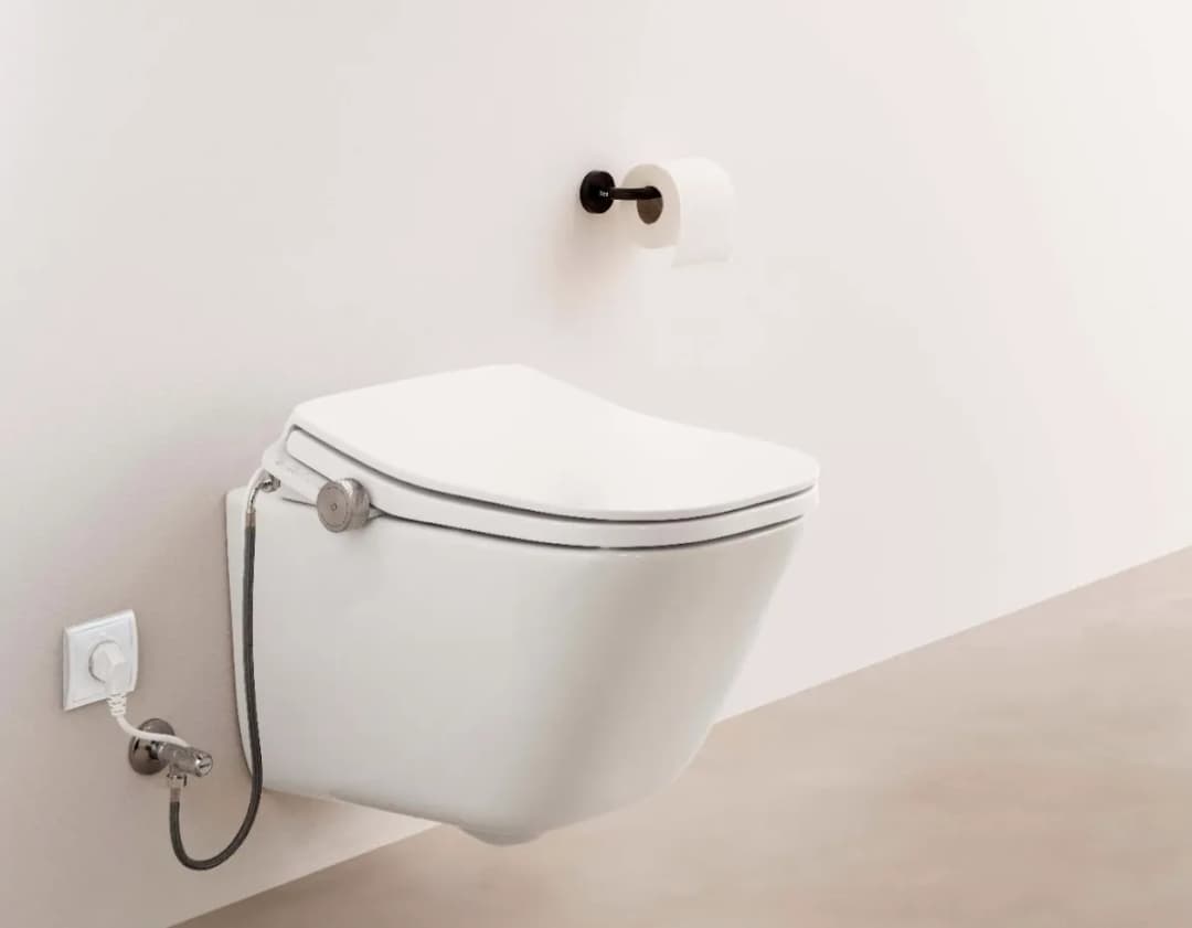 Czystość ma nową nazwę: toalety myjące. Przewodnik po rewolucji, która dzieje się w Twojej łazience