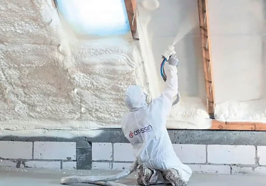 Piana PUR czy wełna? Wybierz najlepsze ocieplenie poddasza!