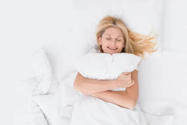 Rodzaje poduszek do spania – jakie są dostępne?